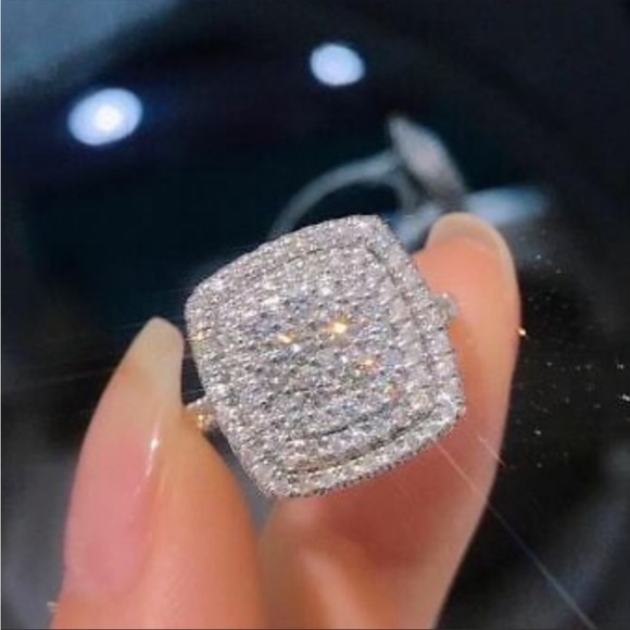 New Women’s 925 Silver Beautiful Diamond Ring - Picture 4 of 8